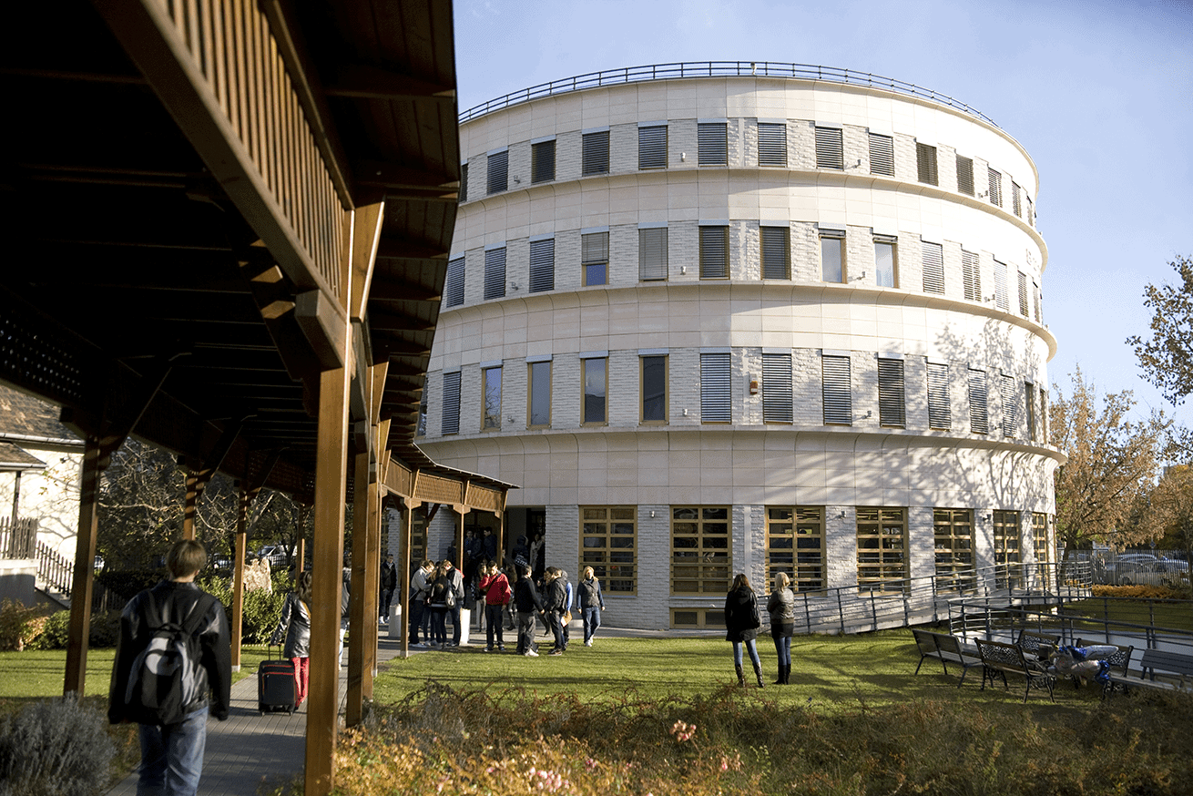 Metropolitan Üniversitesi